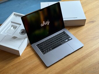 Parádní MacBook Air 15" M2 Space Grey | 2023 | CZ - 2