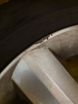 Kola Suzuki SX4 a Barum Bravuris 5HM 205/60 R16 92H2 - 2
