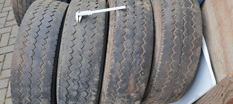 pneu 205 75 R17,5 - 2