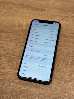 iPhone X 64GB (baterie 90%) - 2