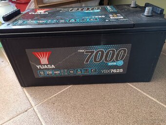 Autobaterie Yuasa 7000 EFB YBX7625 12V 230AH 1400A - 2
