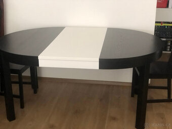 Stůl jídelní. Průměr 115 cm - 2