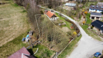 Stavební pozemek v obci Pavlov u Herálce - 2
