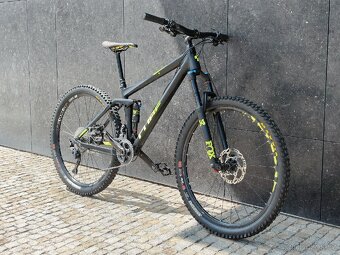 Cube Stereo 140 HPA 27,5" Race M - 2