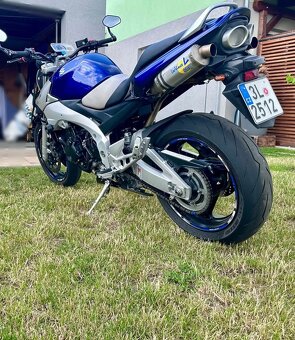 Suzuki GSR 600 - 2