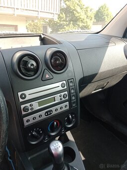 Ford fusion - 2
