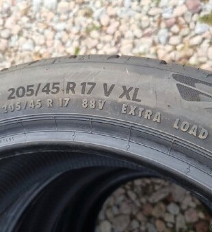 Sada Continental EcoContact 6 205/45 R17 88 V XL DOT 47/22 - 2