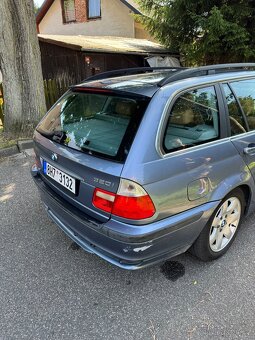 BMW 320i 125kw 2002 240 000km - 2