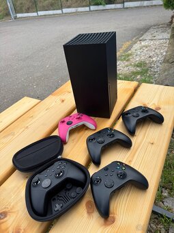🔥 Xbox Series X + 5 ovladačů (Elite 2) – komplet 15 000 Kč - 2