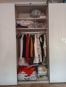 Moderní šatní skříň - 2