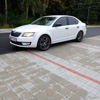 Prodám Škoda Octavia 3 1,6 TDI nové rozvody nová technická - 2