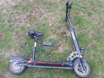 Elektrokoloběžka W-TEC Dealan 10" NA DÍLY- zamluveno - 2