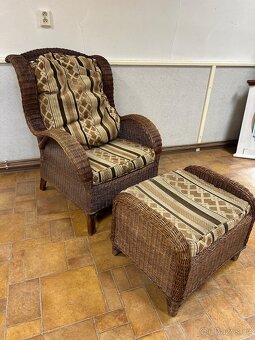 RATANOVÉ KŘESLO S PODNOŽNÍKEM - 2