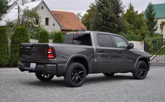 LARAMIE NIGHT PREMIUM 2025 3.0 Twin Turbo 420 KM - 2