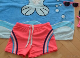 plavky+kšiltovky a sluneční brýle na cca 8-12 let - 2