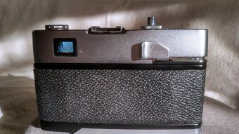 Petri ES Auto 1:2,7 f=38 mm dálkoměrný fotoaparát - 2