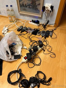 Sbírka telefonů - 2