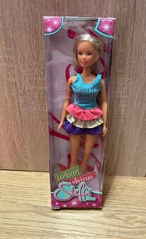 nová originál panenka Steffi - 2