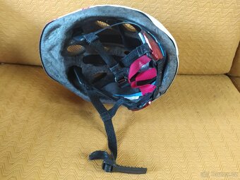 Dětská helma na kolo Giro - 2