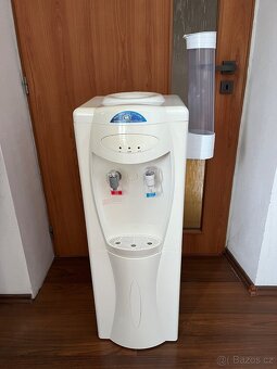 Výdejník barelové vody - 2