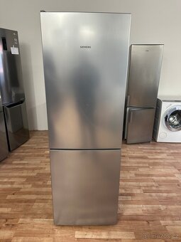 Lenice s mrazákem Siemens (302) - 2