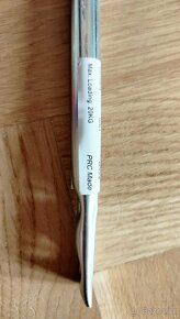 Závěsné háky na zeď - 2