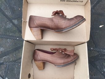 Dámské boty  na klínku Neosens - 2