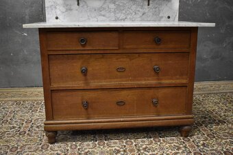 Komoda s mramorem - 2