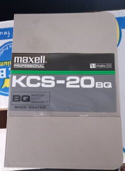 U-Matic kazety - velké i malé - 2