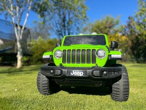 Elektrické autíčko Jeep Wrangler 4x4 - zelené; nová baterie - 2