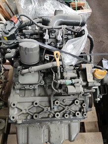 Motor Bobcat D18 3válec Bobcat S450 - 2
