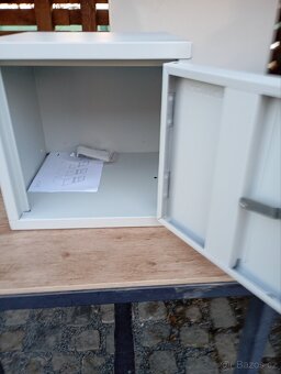 Plechova skříň - box - 2