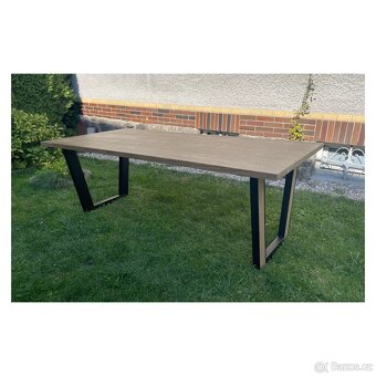 Masivní nerozkládací jídelní stůl - Metalo 220 cm - 2