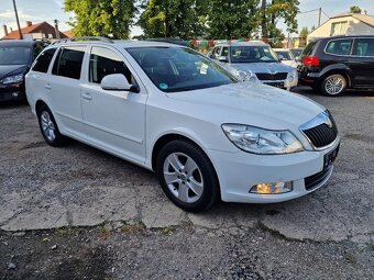 Škoda Octavia 2 Combi 2,0TDI 103KW DSG ELEGANCE TAŽNÉ - 2