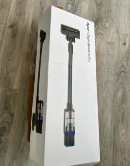 Prodám vysavač Dyson V15 Detect Fluffy - 2