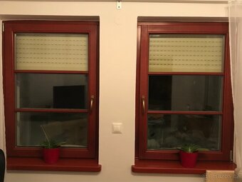 Okna 2-sklo 6ks 85-87 x 120cm; dvere na terasu - 2