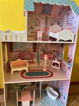 Veky domeček pro barbie - 2