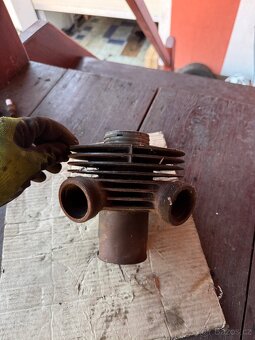Jawa Pérák - válec - 2