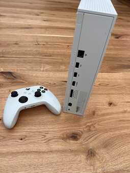 Xbox Series S + bezdrátový ovladač – skvělý stav - 2