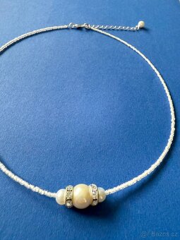 Bílý náhrdelník jablonecká bižuterie, nový, sleva. - 2