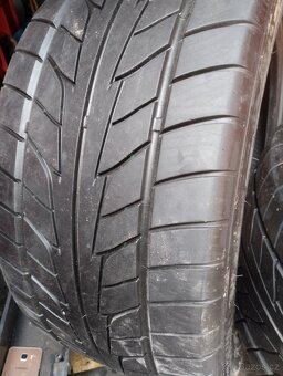Pneu 275/40 r18 - 2