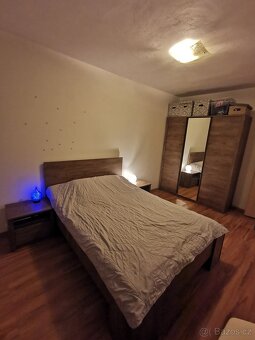 Moderní ložnice, barva tmavý dub - 2