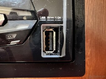 Autorádio JVC KW-R520 - 2