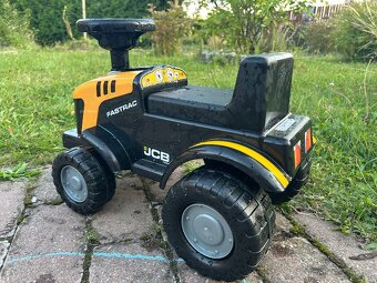 Odrážedlo JCB Fastrac Traktor k odrážení - 2