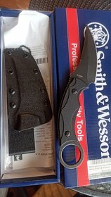 Nůž karambit Smith And Wesson nový  - 2