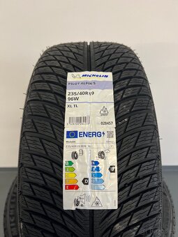 ❄️ Zimní pneumatiky 235/40/19, Michelin, DOT3922 - 2