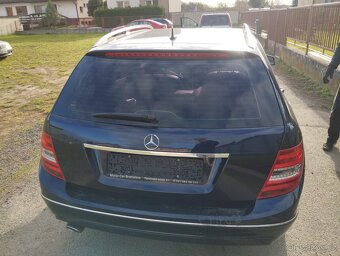 Prodám náhradní díly na mercedes c220cdi - 2