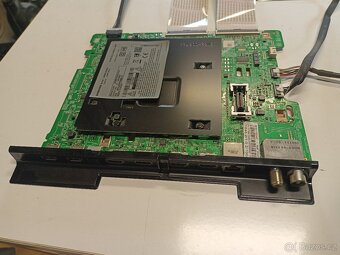 Samsung UE55RU8002U - 2