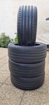 Pneu 225x45x17 - 2