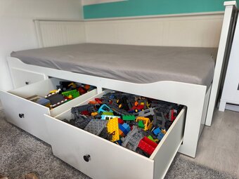 Hemnes rozkládací postel z IKEA - 2
